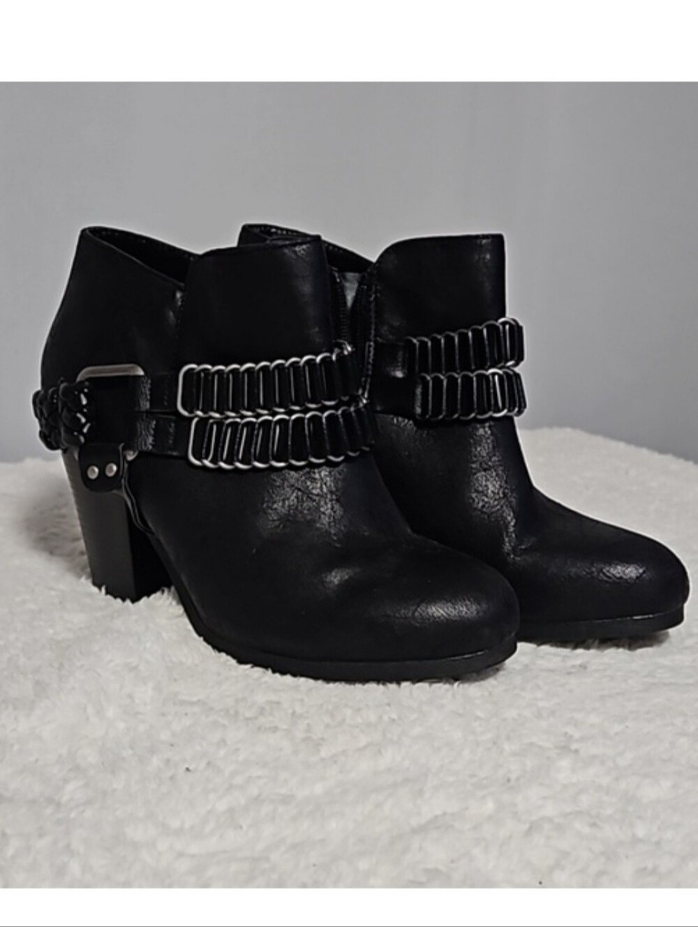 JustFab Brenwyn Ankle Boots Braid Chain detail size 7.5